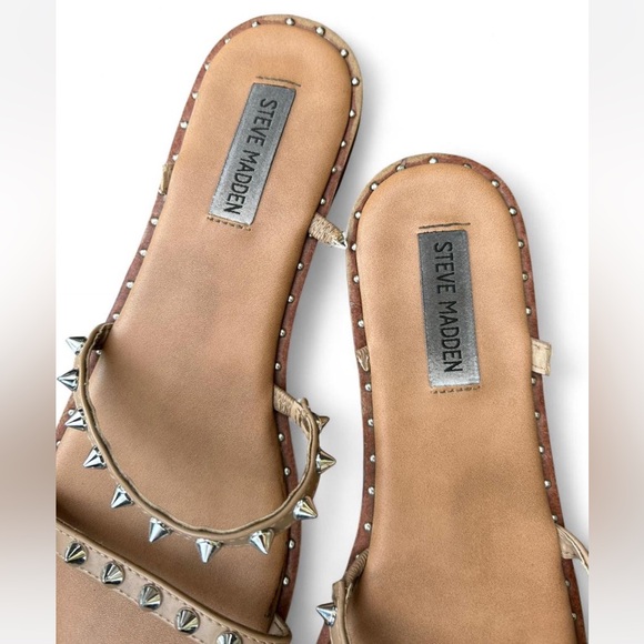 Steve Madden Beige Sandals with Metallic Accents - Picture 5 of 8